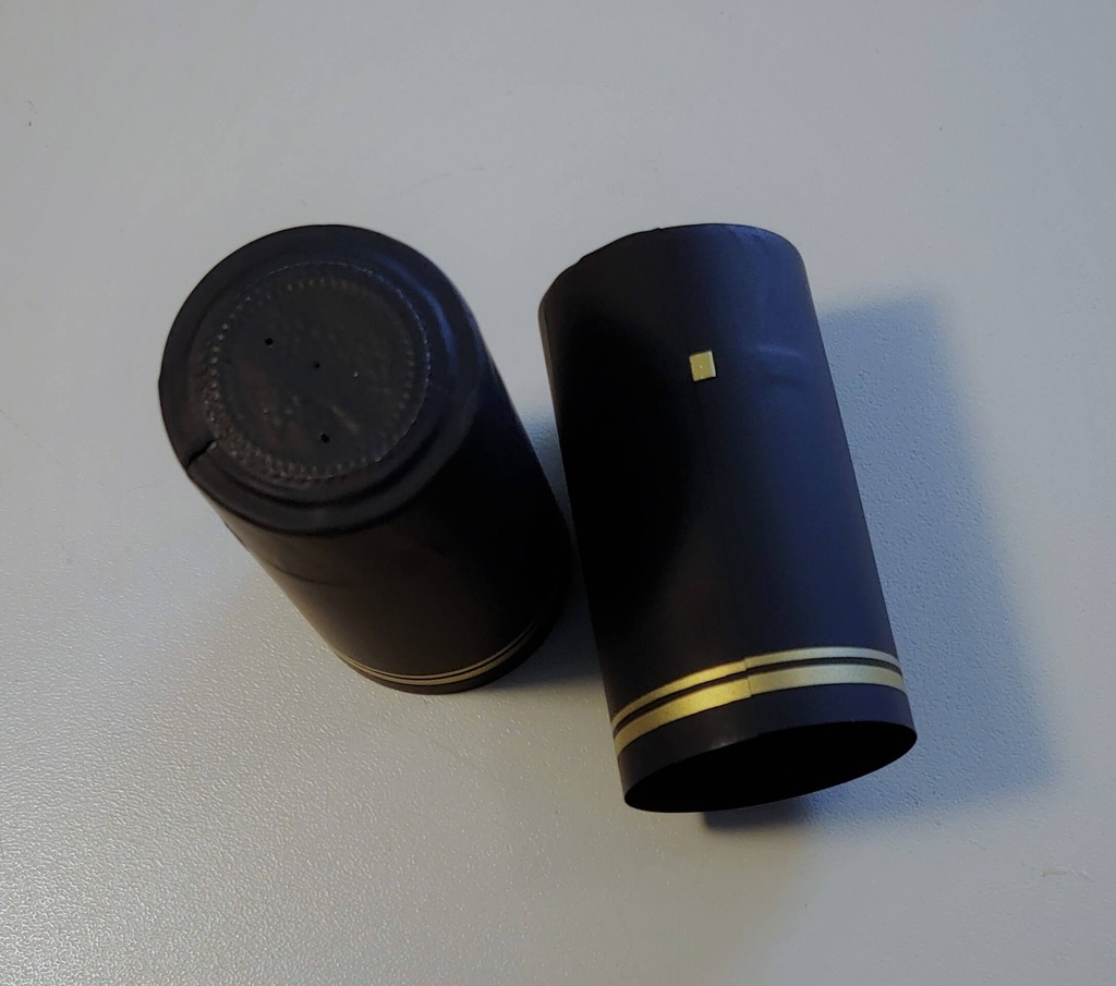 [BOLSA X 50 ] Capsula 31.5mm X 60mm Pisco | Negro Filo Dorado | Nacional